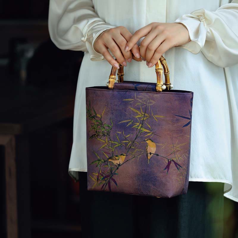 Sac à main avec poignées en bambou et branches d'oiseaux violets et Buddha Stones