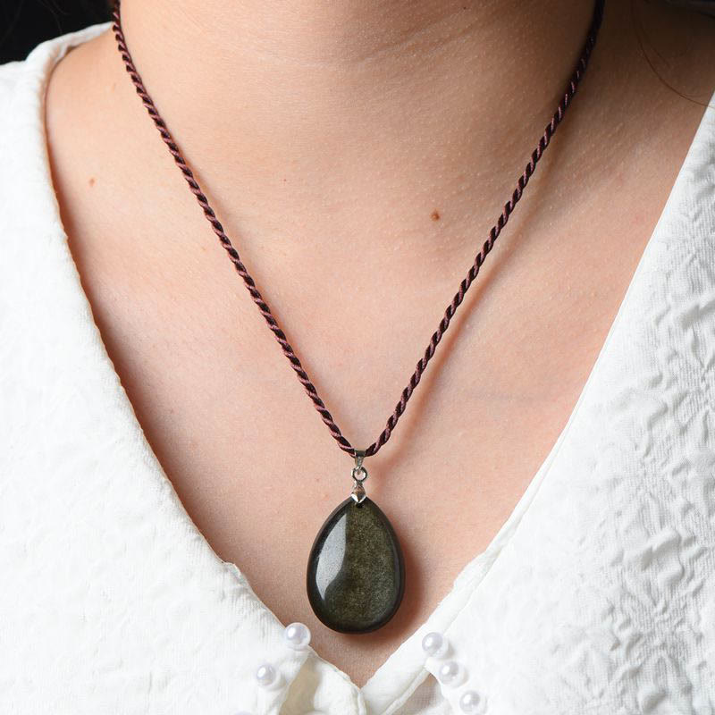 Collier pendentif goutte d'eau en obsidienne noire et dorée avec Buddha Stones