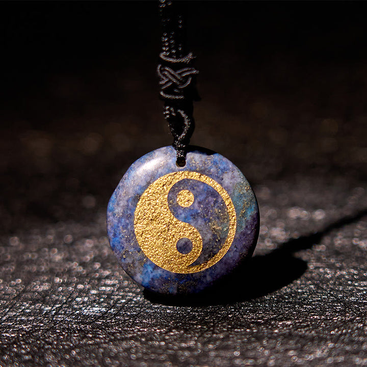 Collier pendentif spirituel Yin Yang en Buddha Stones en cristal varié, améthyste, œil de tigre, aventurine verte