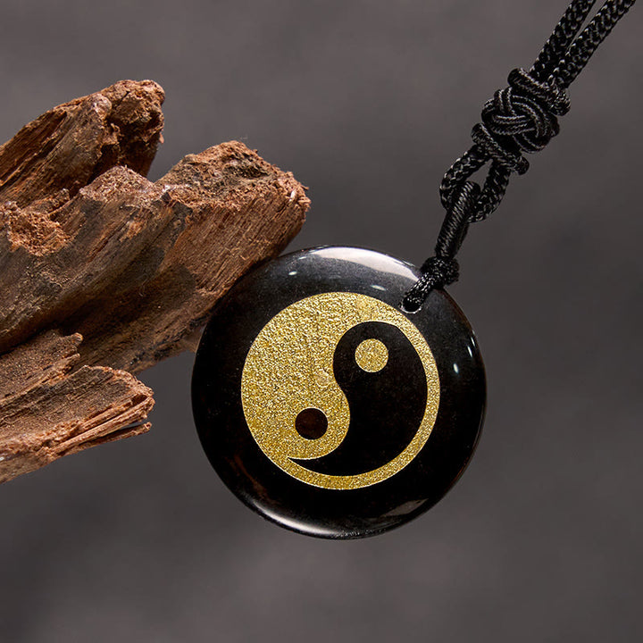 Collier pendentif spirituel Yin Yang en Buddha Stones en cristal varié, améthyste, œil de tigre, aventurine verte