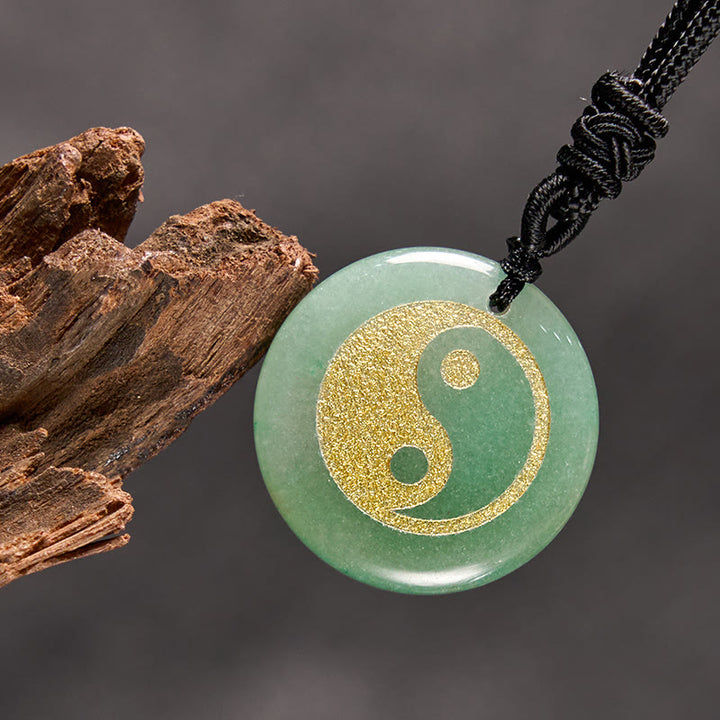 Collier pendentif spirituel Yin Yang en Buddha Stones en cristal varié, améthyste, œil de tigre, aventurine verte