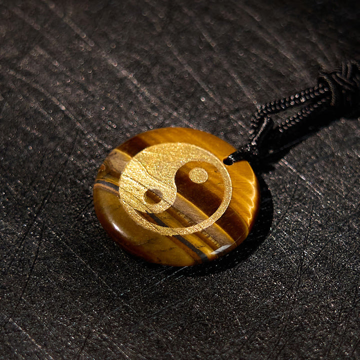 Collier pendentif spirituel Yin Yang en Buddha Stones en cristal varié, améthyste, œil de tigre, aventurine verte
