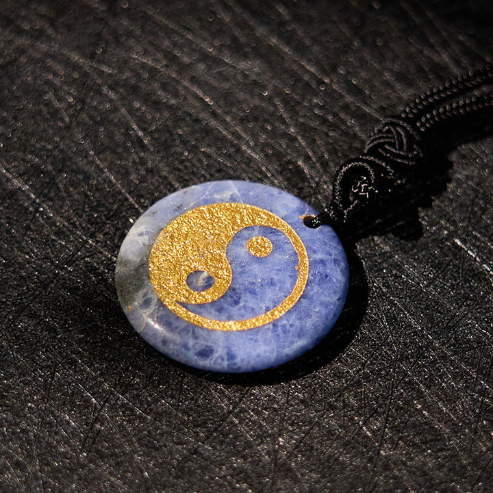Collier pendentif spirituel Yin Yang en Buddha Stones en cristal varié, améthyste, œil de tigre, aventurine verte