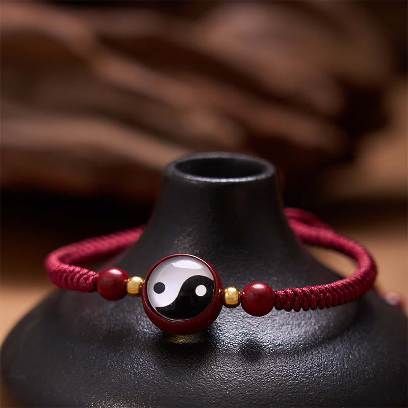Bracelet porte-bonheur en Buddha Stones avec cordon rouge en cinabre et symbole Yin Yang Bagua - image 1