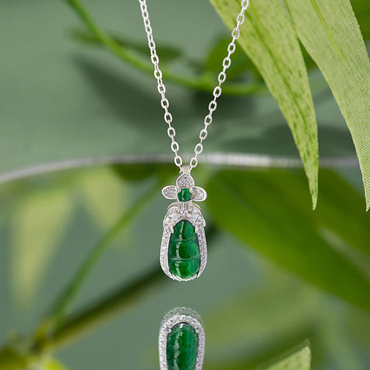 Collier pendentif porte-bonheur en argent sterling 925 avec Buddha Stones et motif pois en jade cyan