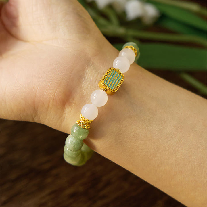 Bracelet d'abondance en Buddha Stones en jade vert naturel et agate blanche avec cinq écritures