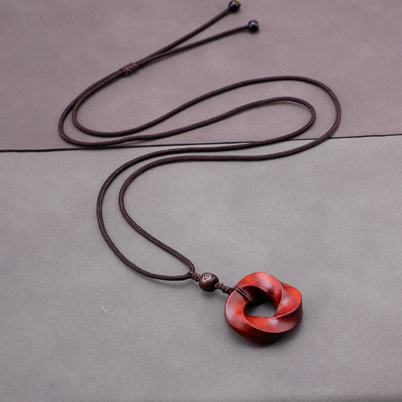 Collier pendentif de relaxation avec Buddha Stones et nuages propices