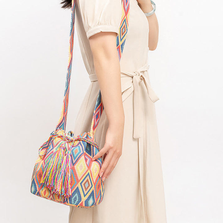 Sac à bandoulière en toile avec imprimé fleurs et Buddha Stones colorées