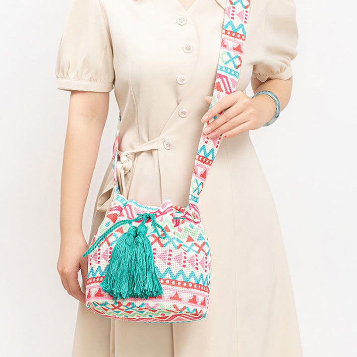 Sac à bandoulière en toile avec imprimé fleurs et Buddha Stones colorées