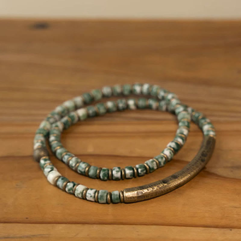 Bracelet de sagesse et d'harmonie en Buddha Stones avec image de sodalite et jaspe vert