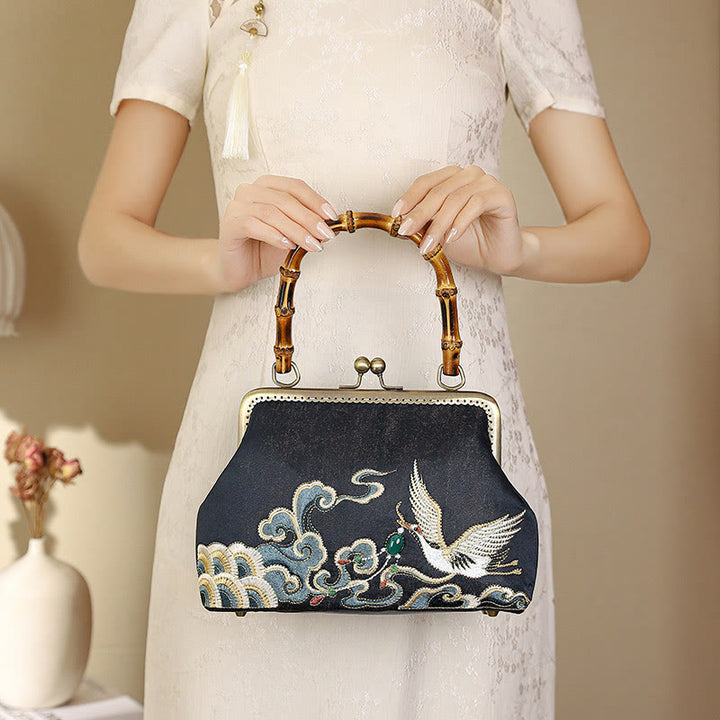 Sac à main avec poignée en bambou et broderie de grues et de Buddha Stones