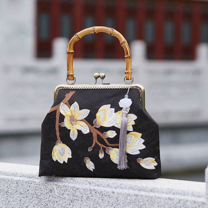 Sac à main à bandoulière avec broderie de fleurs de prunier et Buddha Stones