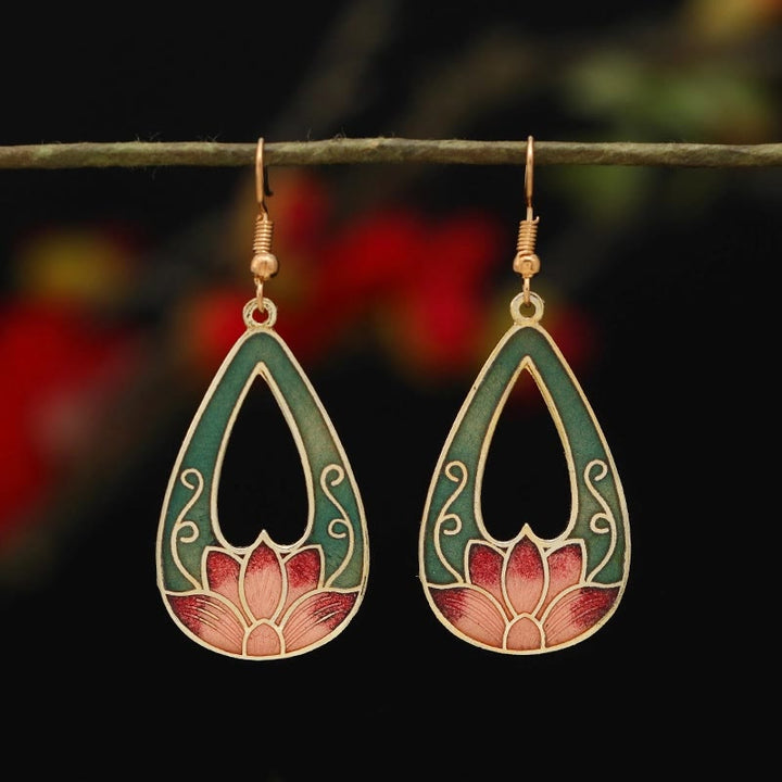 Boucles d'oreilles pendantes en alliage de cuivre avec Buddha Stones, fleur de lotus et papillon