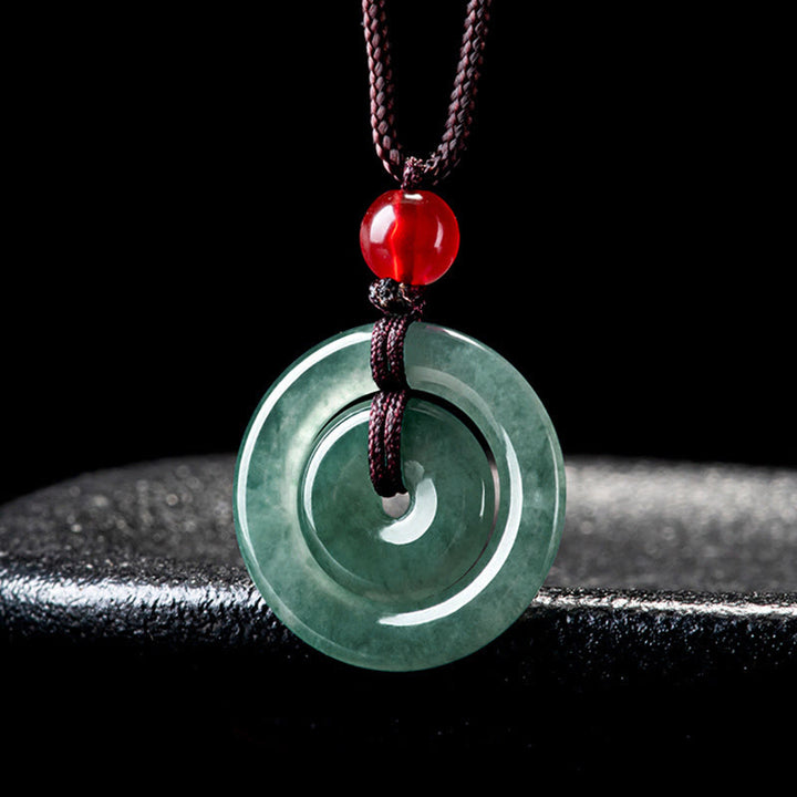 Buddha Stones Collier pendentif en jade vert avec boucle double paix et abondance
