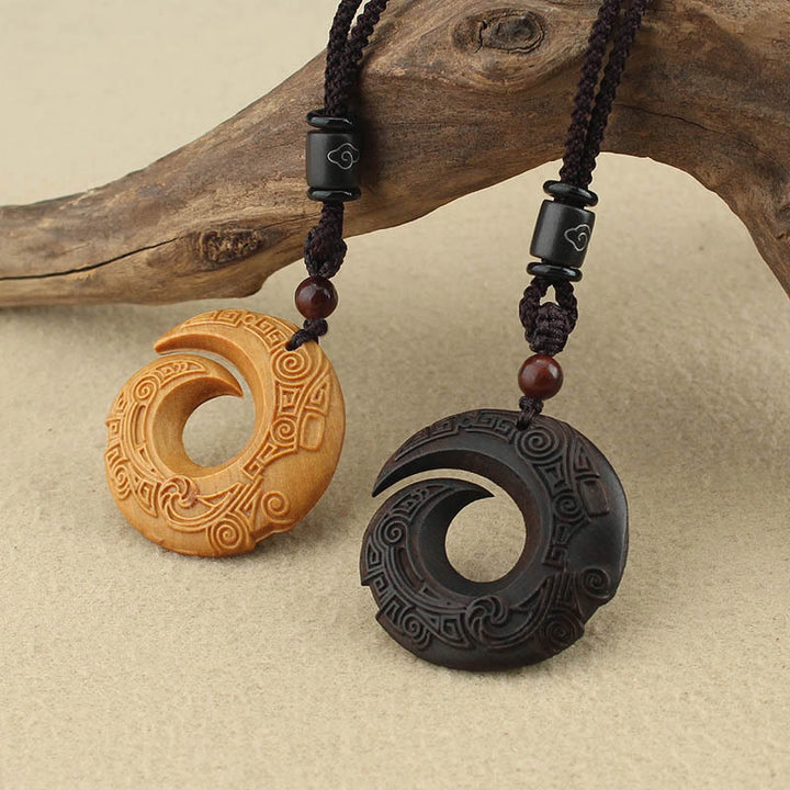 Buddha Stones d'ébène Bois de santal La chance améliore le motif de conception Collier pendentif de paix
