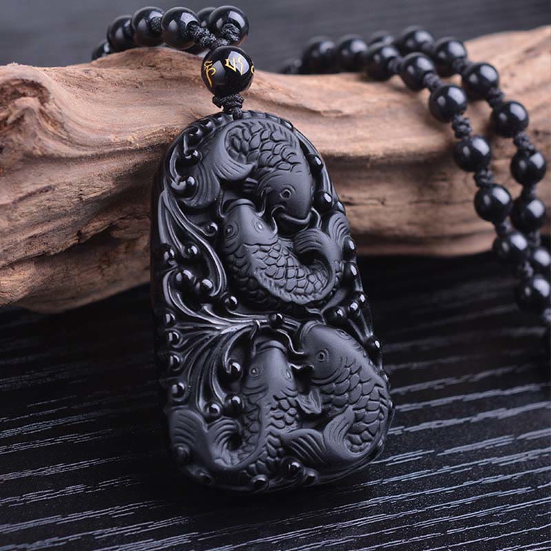 Collier avec pendentif en perles de force gravées en obsidienne noire et poisson Koi de Buddha Stones - image 11