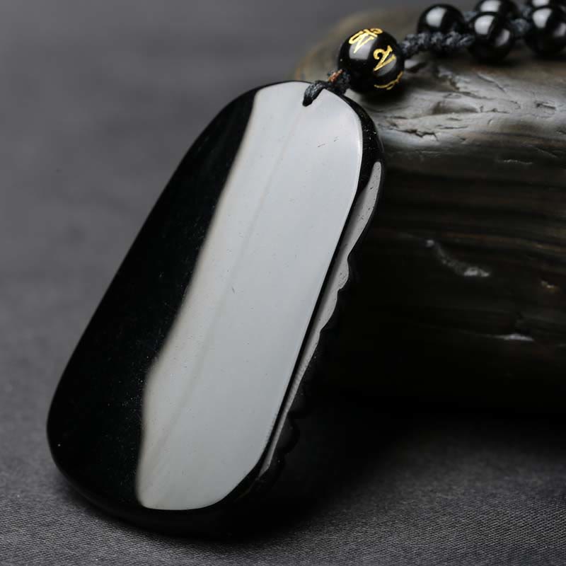 Collier avec pendentif en perles de force gravées en obsidienne noire et poisson Koi de Buddha Stones - image 5