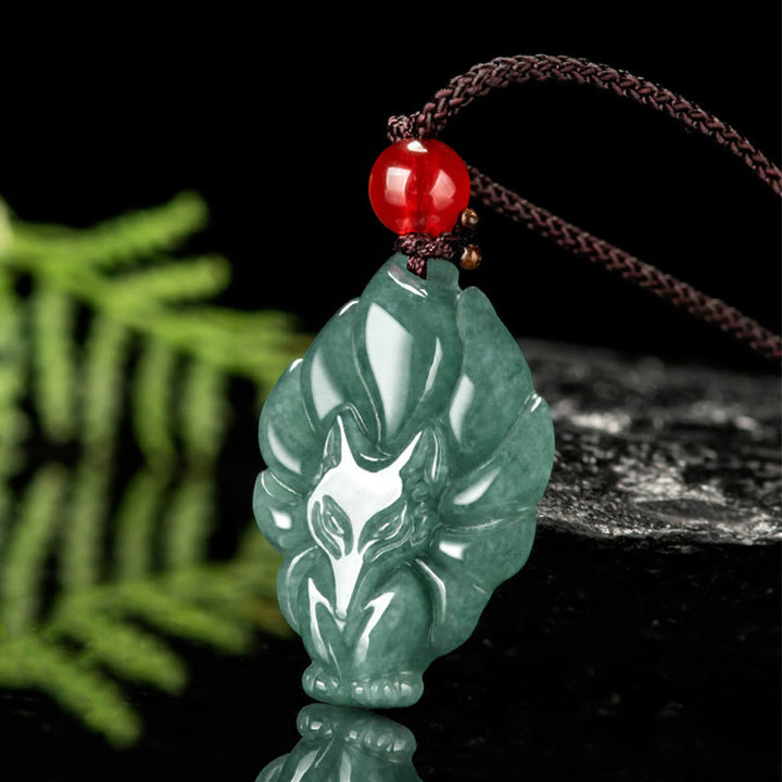Collier pendentif porte-bonheur en jade vert naturel à neuf Buddha Stones