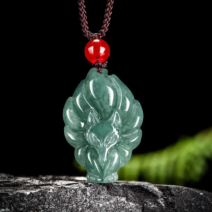 Collier pendentif porte-bonheur en jade vert naturel à neuf Buddha Stones