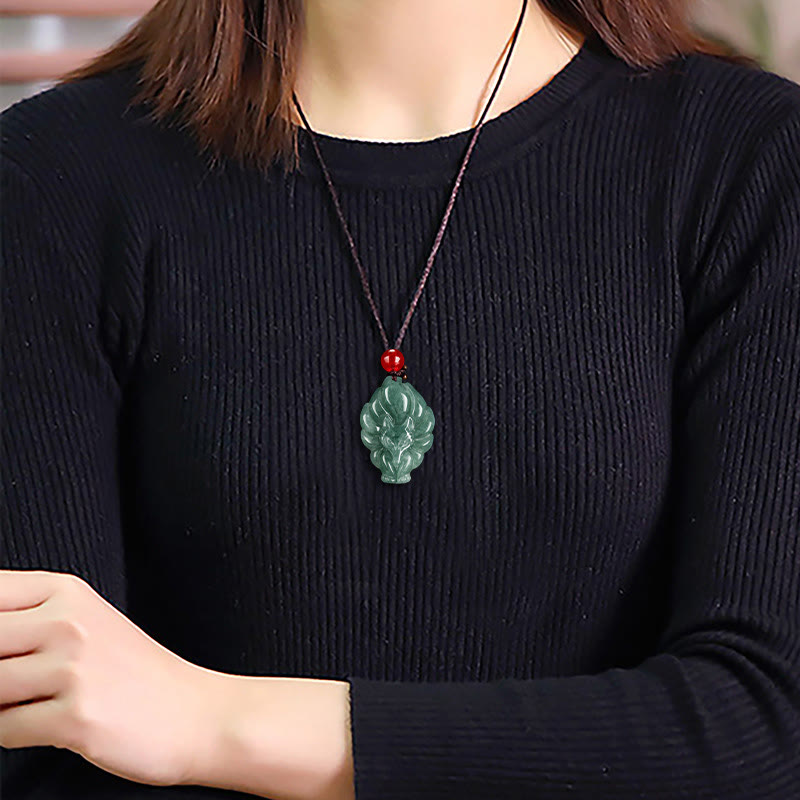 Collier pendentif porte-bonheur en jade vert naturel à neuf Buddha Stones