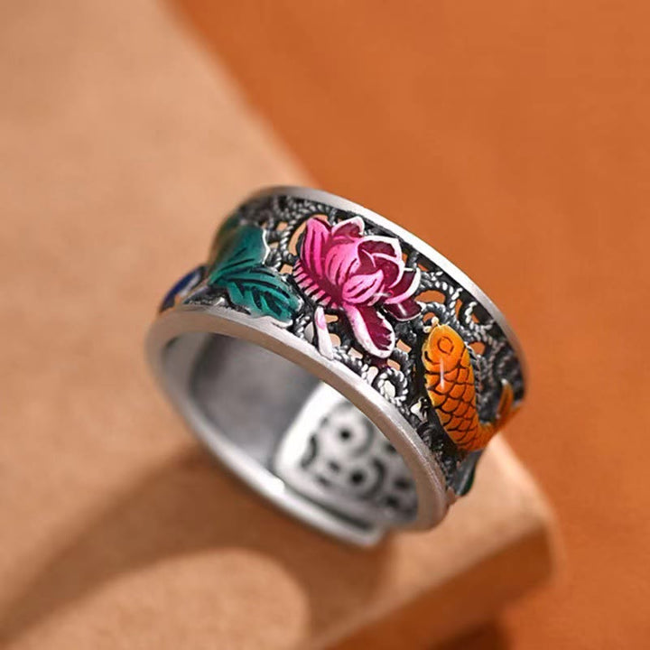 Bague porte-bonheur en cuivre et émail bleu avec Buddha Stones et cœur de lotus Sutra Koi
