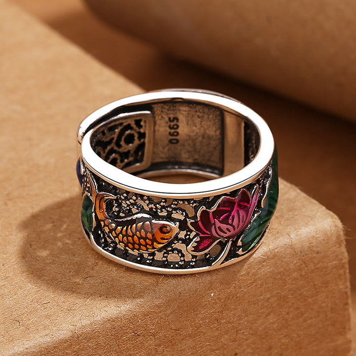 Bague porte-bonheur en cuivre et émail bleu avec Buddha Stones et cœur de lotus Sutra Koi