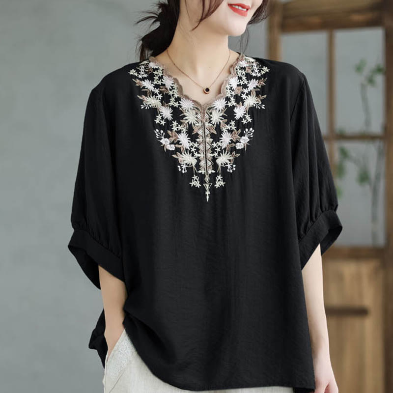 T-shirt en coton et lin à manches courtes et col en V avec petites broderies florales et Buddha Stones