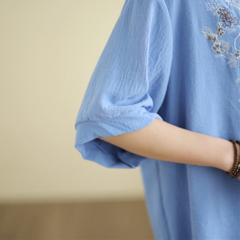 T-shirt à manches courtes et col en V avec broderie florale et Buddha Stones