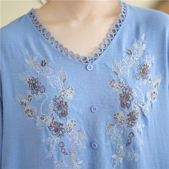T-shirt à manches courtes et col en V avec broderie florale et Buddha Stones
