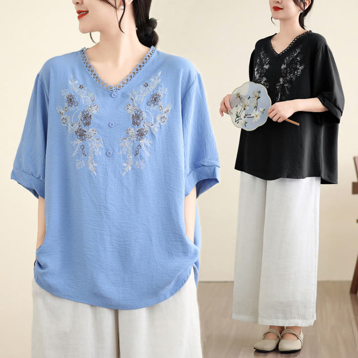 T-shirt à manches courtes et col en V avec broderie florale et Buddha Stones