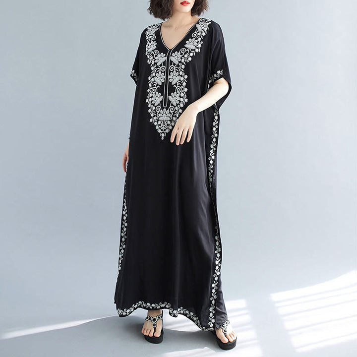 Robe longue d'été à manches courtes et col en V avec broderies de fleurs et Buddha Stones - image 9