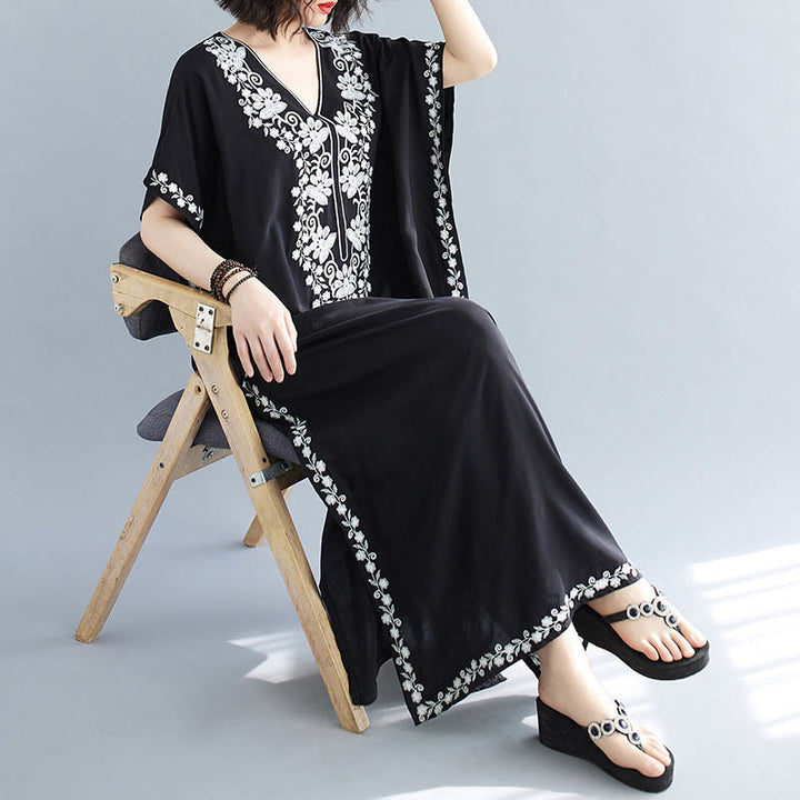 Robe longue d'été à manches courtes et col en V avec broderies de fleurs et Buddha Stones - image 4