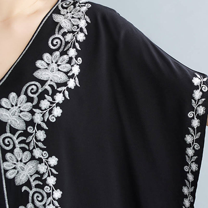 Robe longue d'été à manches courtes et col en V avec broderies de fleurs et Buddha Stones - image 6