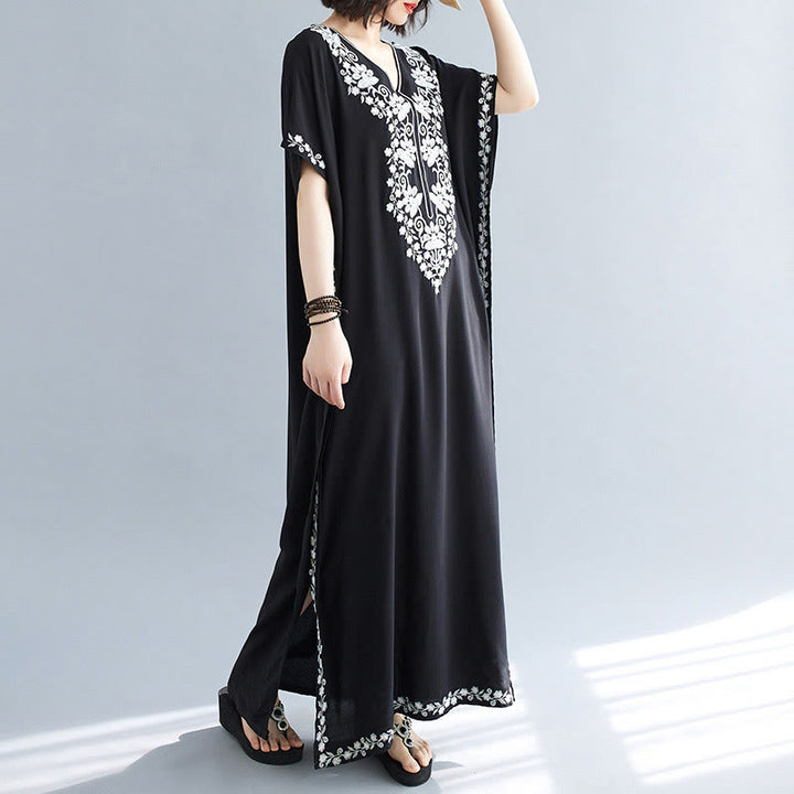 Robe longue d'été à manches courtes et col en V avec broderies de fleurs et Buddha Stones - image 2