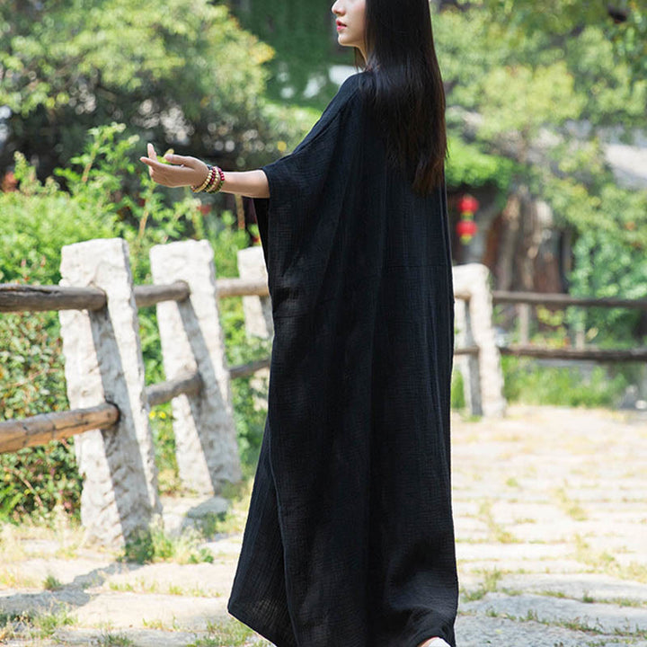 Robe longue ample à manches chauve-souris et poches de couleur unie avec Buddha Stones