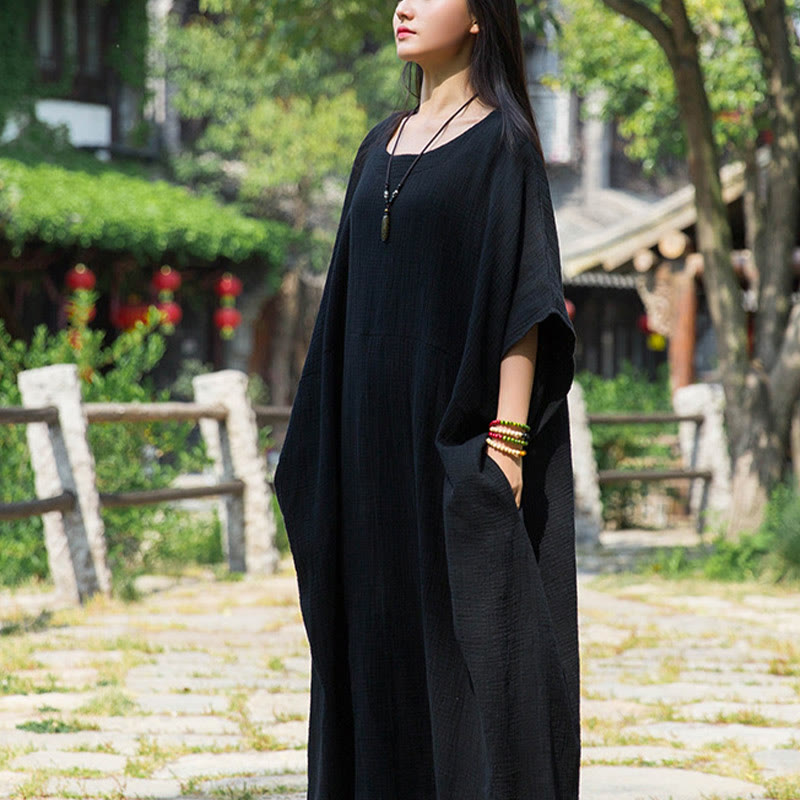 Robe longue ample à manches chauve-souris et poches de couleur unie avec Buddha Stones