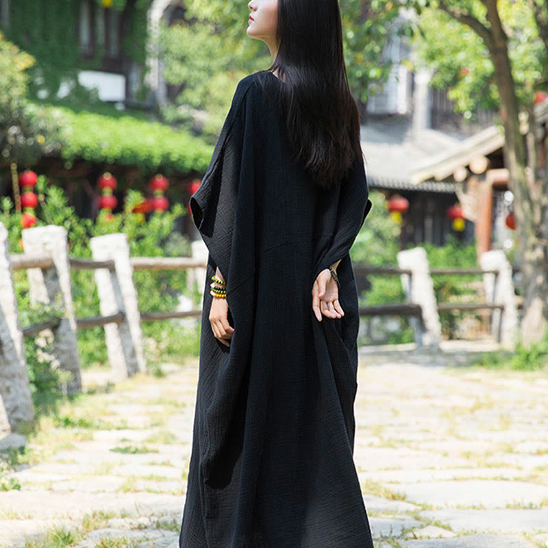 Robe longue ample à manches chauve-souris et poches de couleur unie avec Buddha Stones