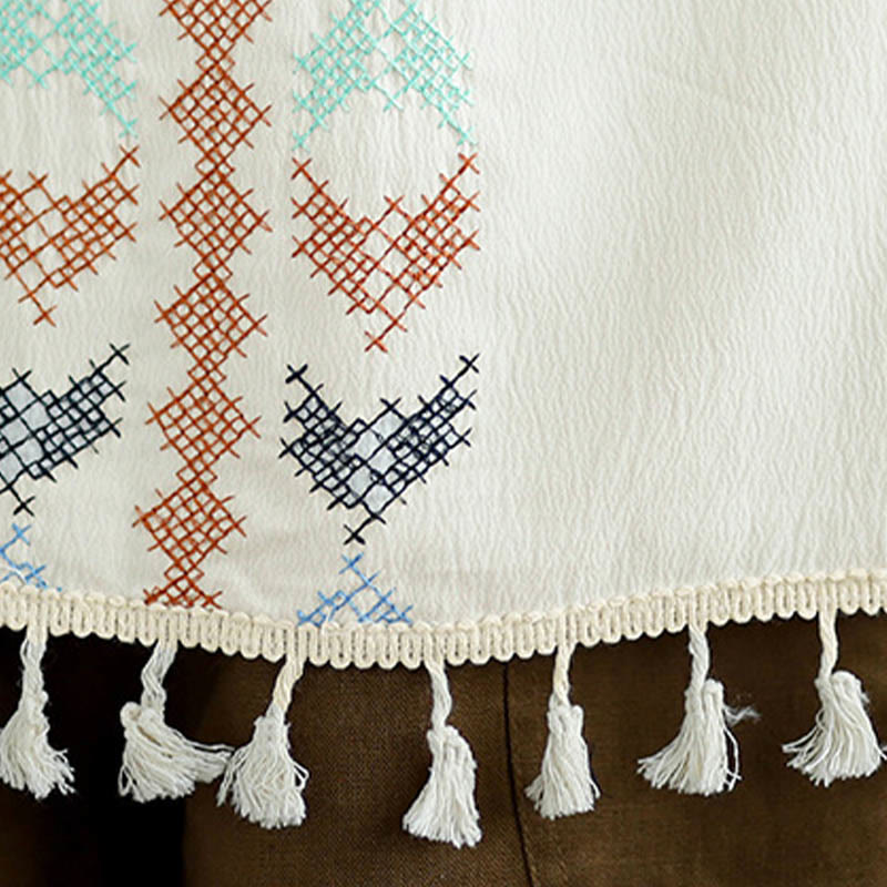 Débardeur à pompons et col en V avec broderie rétro Buddha Stones - image 10