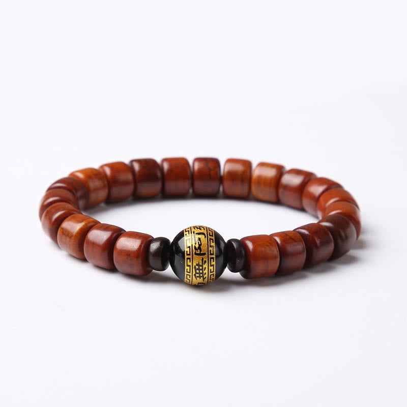 Bracelet de force en agate rouge et corne de mouton avec Buddha Stones d'os tibétaines et perles dzi à trois yeux