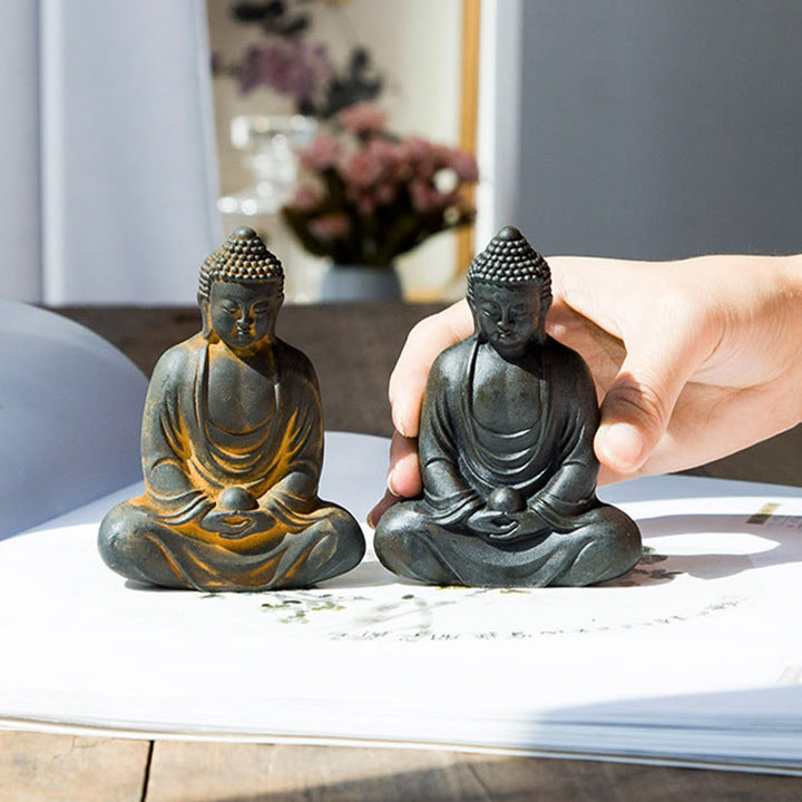 Buddha Stones Bouddha tibétain en méditation Poudre de fer Rouille Statue en résine coulée Décoration de sérénité