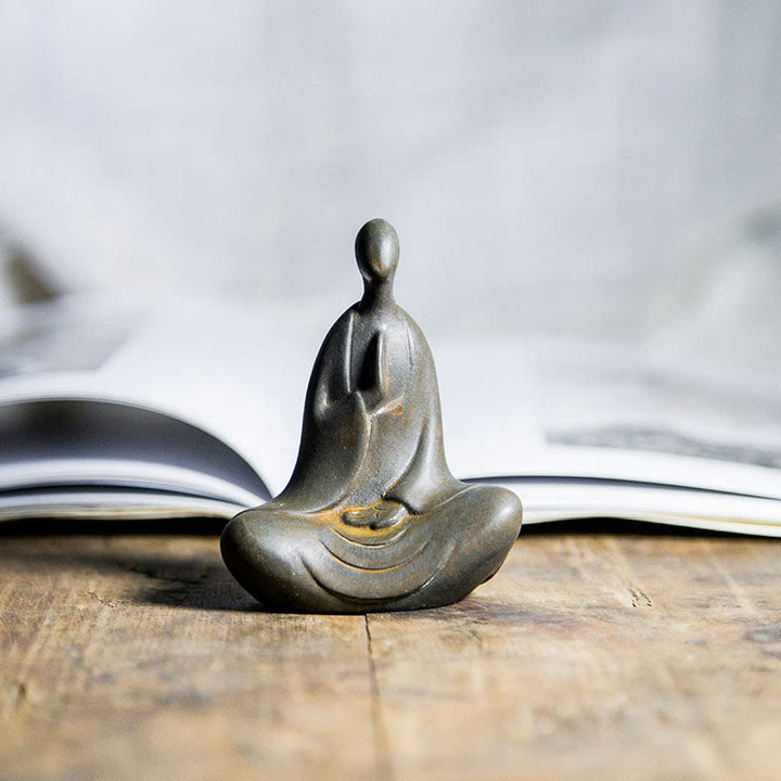 Buddha Stones Bouddha tibétain Poudre de fer Rouille Statue en résine coulée Décoration de bureau