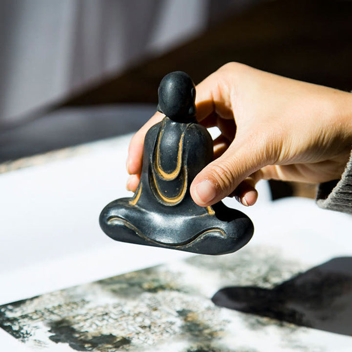 Buddha Stones Bouddha tibétain Poudre de fer Rouille Statue en résine coulée Décoration de bureau