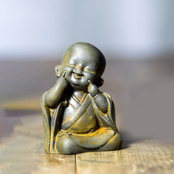 Statue de Buddha Stones, petit moine méditant, poudre de fer, rouille, résine coulée, décoration de bureau