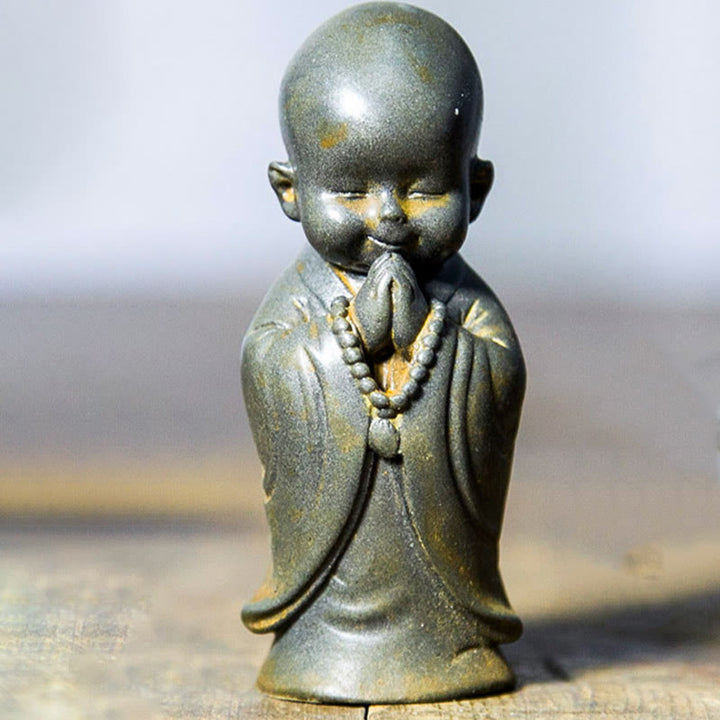 Statue de Buddha Stones, petit moine méditant, poudre de fer, rouille, résine coulée, décoration de bureau