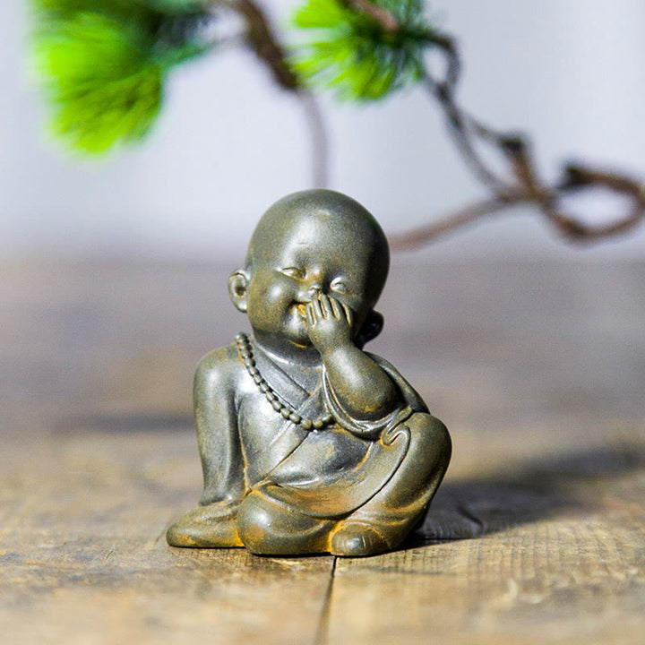 Statue de Buddha Stones, petit moine méditant, poudre de fer, rouille, résine coulée, décoration de bureau