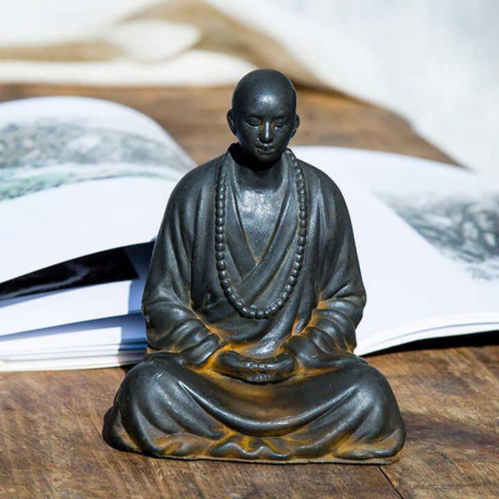 Statue de Buddha Stones en pierre en résine moulée en poudre de fer et en prière, décoration de la maison