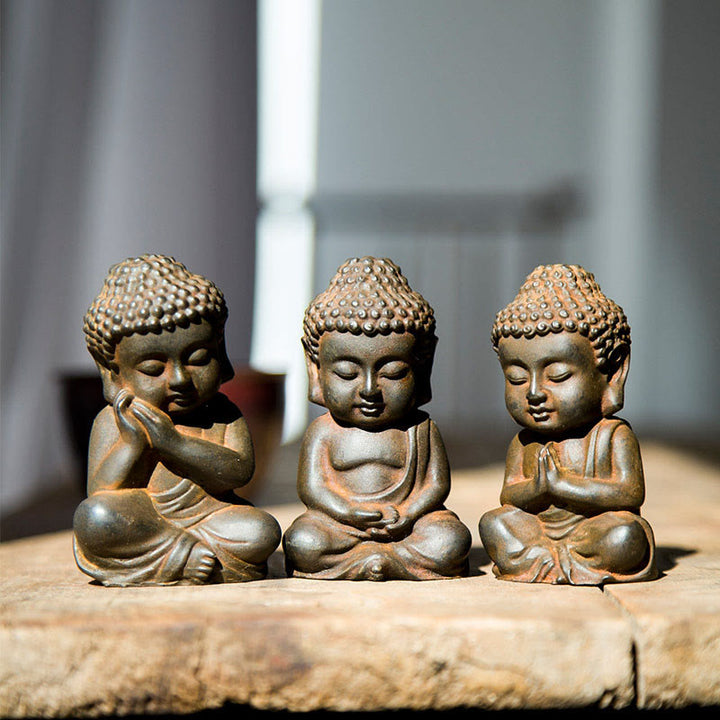 Statue de Buddha Stones Sakyamuni en résine moulée à la main en poudre de fer et rouille