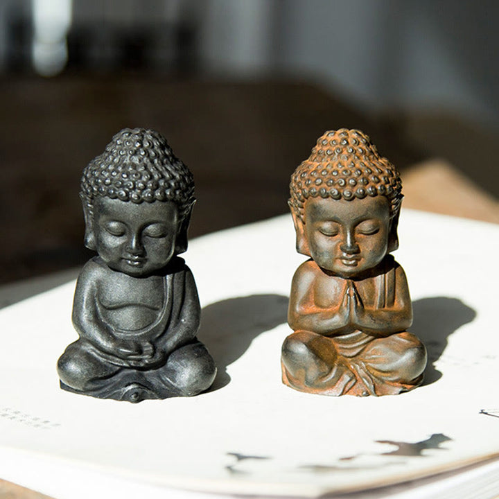 Statue de Buddha Stones Sakyamuni en résine moulée à la main en poudre de fer et rouille