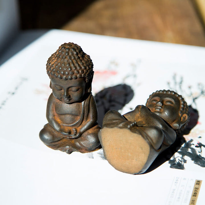 Statue de Buddha Stones Sakyamuni en résine moulée à la main en poudre de fer et rouille