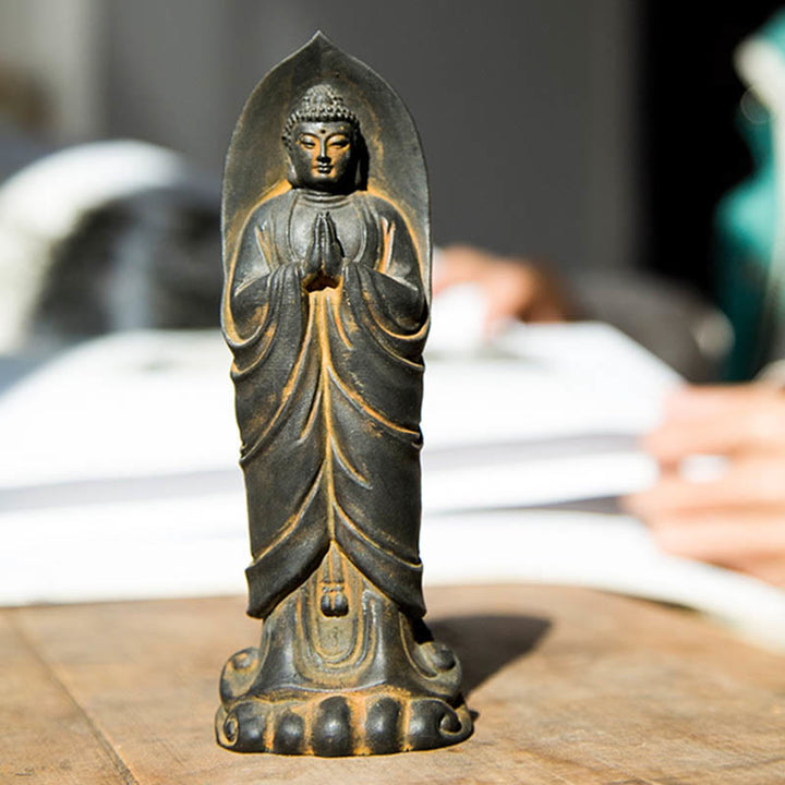 Buddha Stones faites à la main Sakyamuni Bouddha Namaste Poudre de fer Rouille Statue en résine coulée Décoration